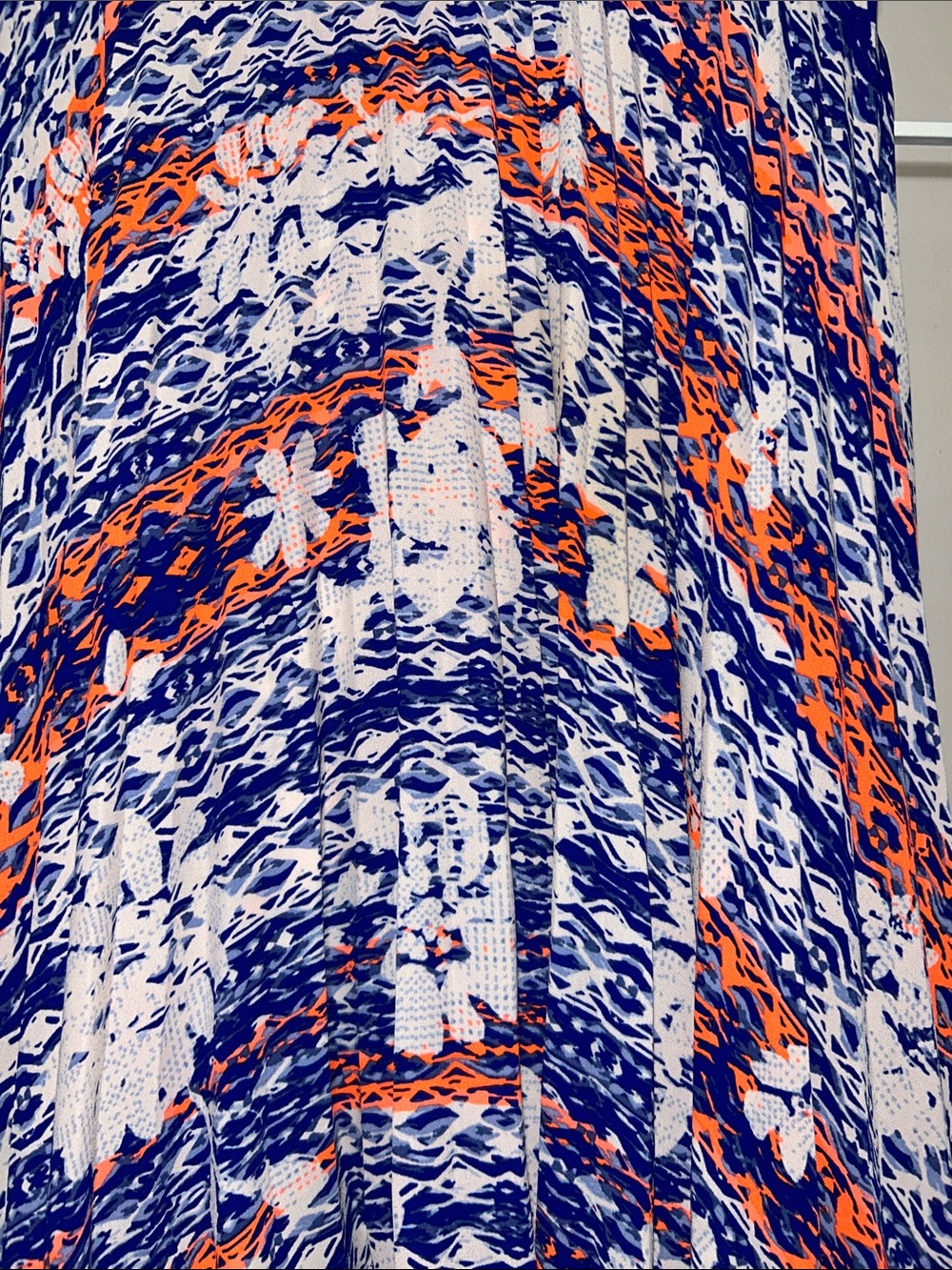Charlotte Russe Sleeveless Midi Dress - Picture 5 of 13